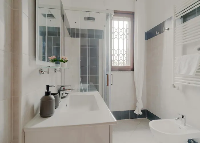 Guesthost - Bright With Garden Διαμέρισμα Μιλάνο