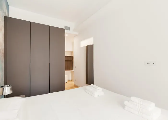 Guesthost - Stazione Sleek