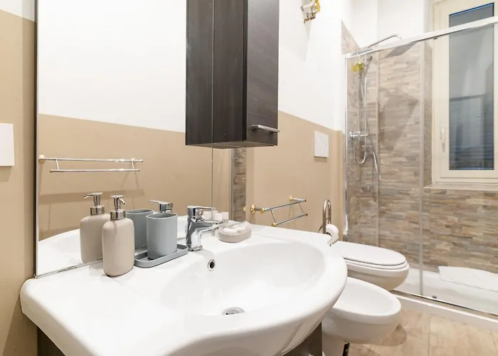 Guesthost - Modern & Cozy In X4 * Milán