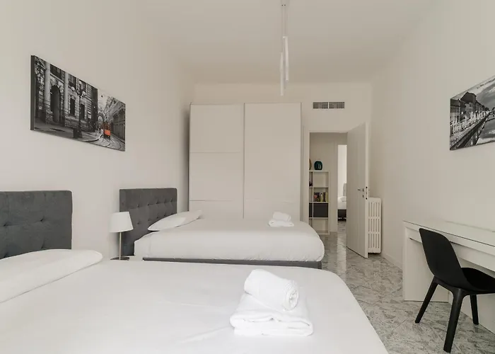 Guesthost - Spacious Navigli Apartmán Milán