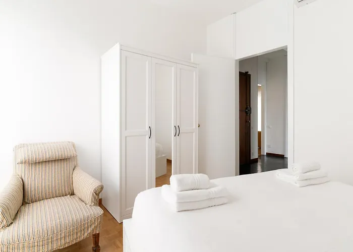 Guesthost - M4 California Bright Daire