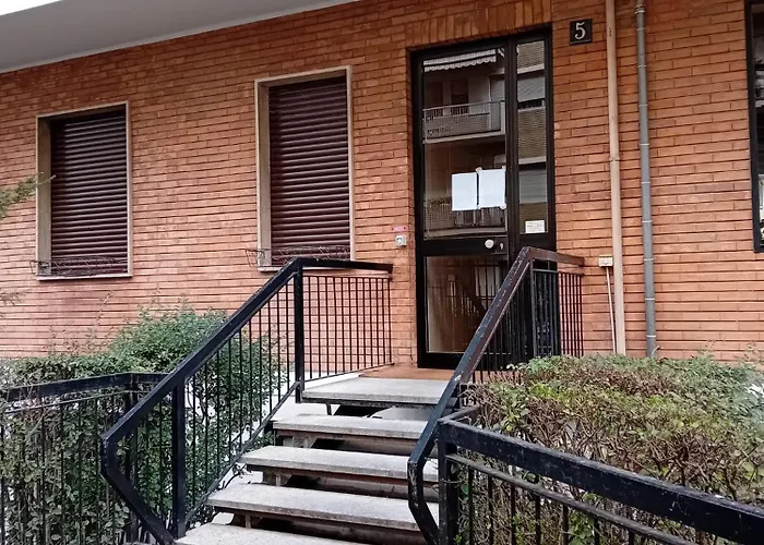 Guesthost - San Siro Modern With Balcony