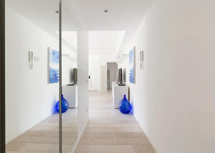 Apartment Guesthost - Navigli Modern With Balcony *