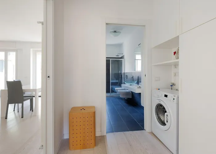 Guesthost - Navigli Modern With Balcony