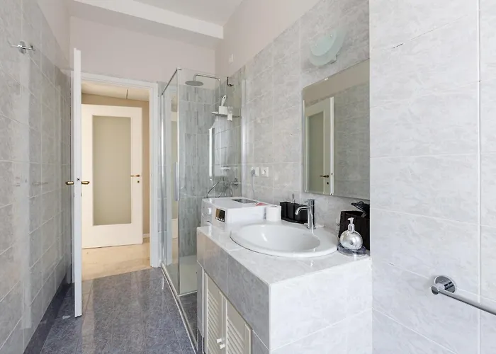 Apartmán Guesthost - Naba Elegant & Spacious With 3 Balconies Milán