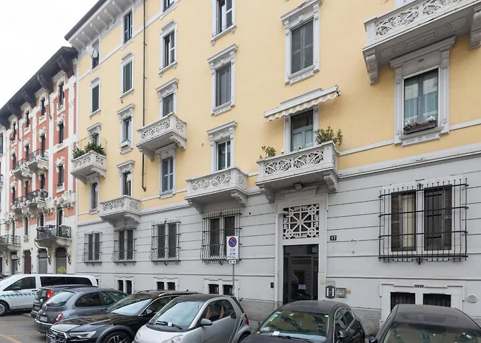 Guesthost - M3 Lodi Trendy Red *