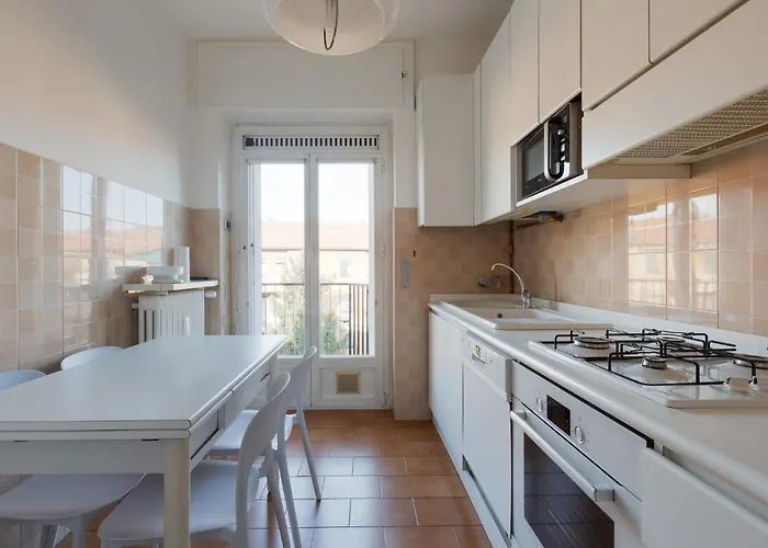 Guesthost - Comfy Family In Appartamento Milano