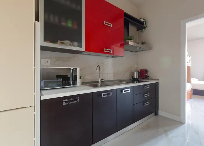 Guesthost - Bright With Balcony - Piazzale Loreto Μιλάνο