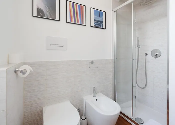 Guesthost - Modern With Balcony Near Niguarda Hospital