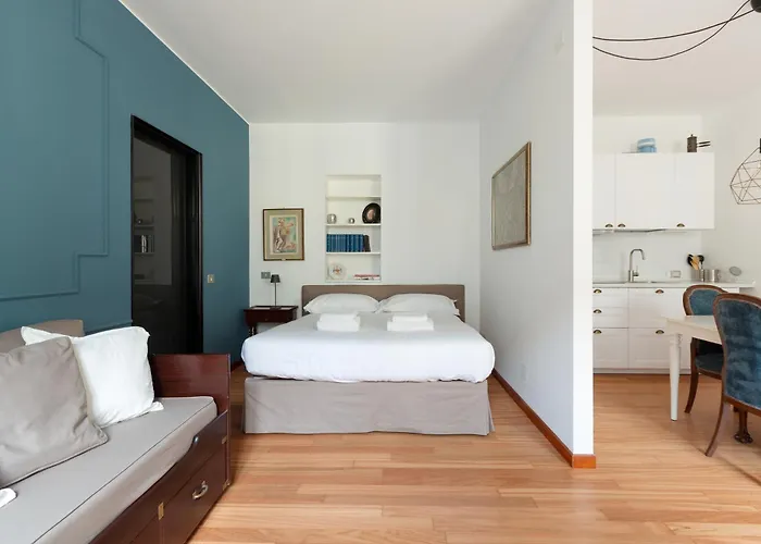 Guesthost - Sant'ambrogio & Duomo Elegant