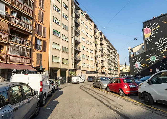 Guesthost - Naviglio Pavese Comfortable With Balcony! Milan