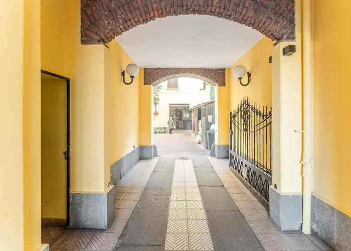 Guesthost - Porta Romana Tiny * Milan