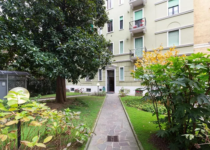 Apartment Guesthost - Modern And Cozy Near Amendola M1 *