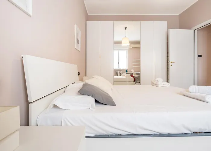 De Angeli M1- Cosy With Balcony * Milánó