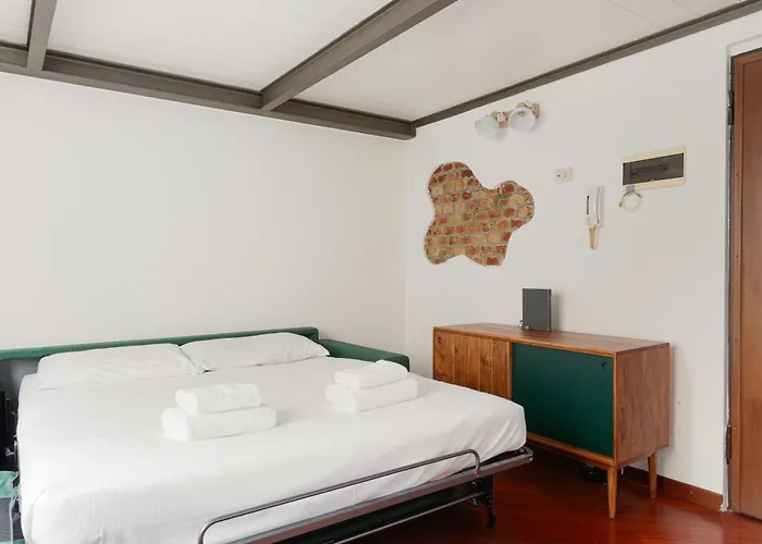 Amendola- Cozy On 2 Levels Appartement *