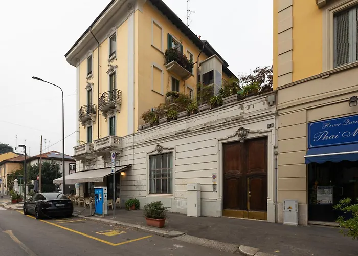 Amendola- Cozy On 2 Levels