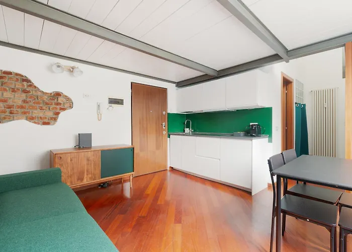 Amendola- Cozy On 2 Levels Appartement Milaan