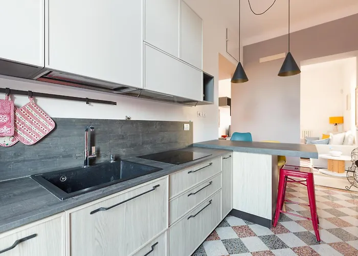 Guesthost - M4 Argonne Cosy Mediolan