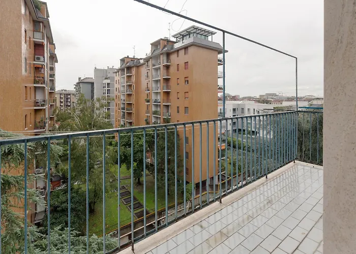 Guesthost - Charming Navigli! Functional Milánó