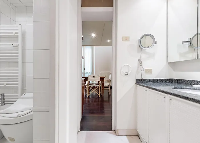 Guesthost - Brera Escape! Exclusive Roomy Flat Apartmán