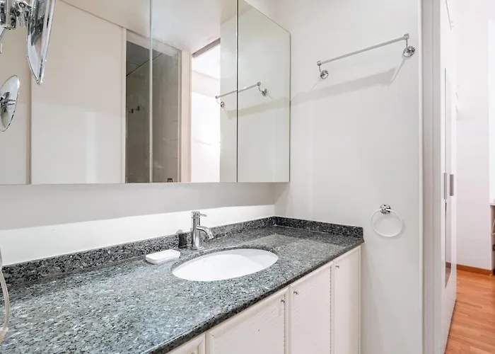 Guesthost - Brera Escape! Exclusive Roomy Flat 아파트 *