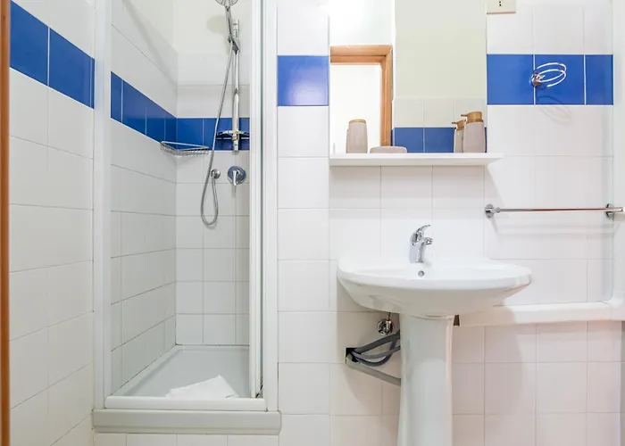 Guesthost - Bright Apt- Piazzale Loreto Apartamento *