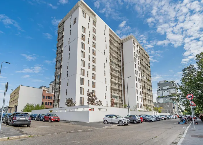 Guesthost - Brand New Renovated Terrace 아파트