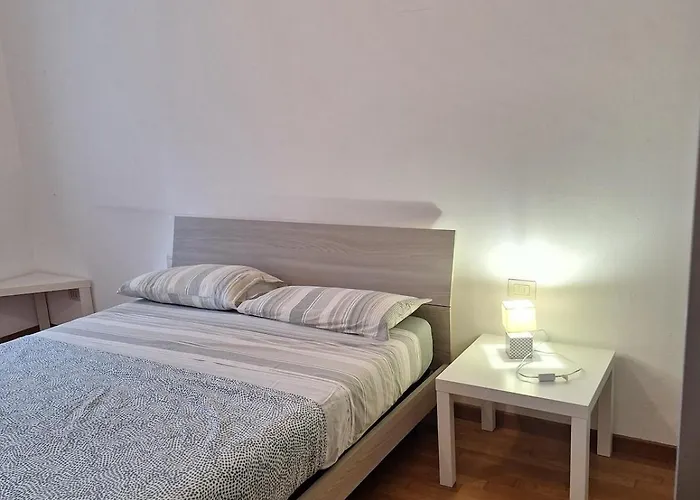 Modern Flat In The Design District 아파트 *