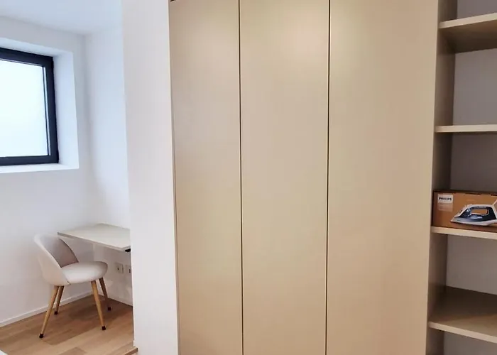Apartmán Vytalea - Trilocale Moderno Con Patio E Doppi Servizi, Vicino M4 - Modern 2-bedroom With Patio & Two Bathrooms, Near Metro M4 Milán