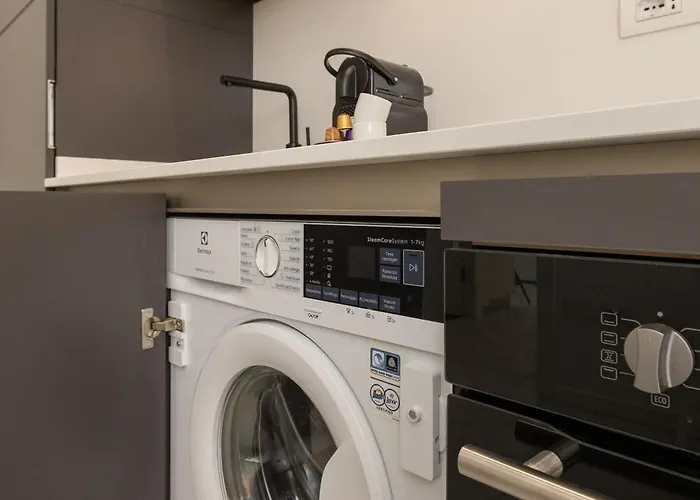 Design And Fashion - New Bright *