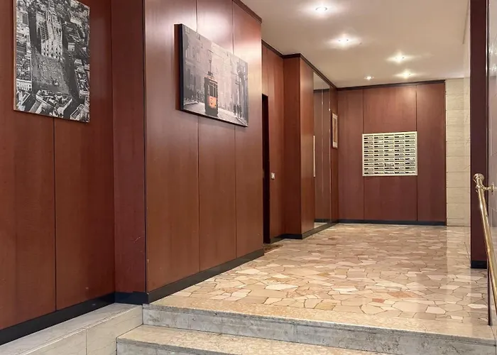 Design And Fashion - New Bright * Milán