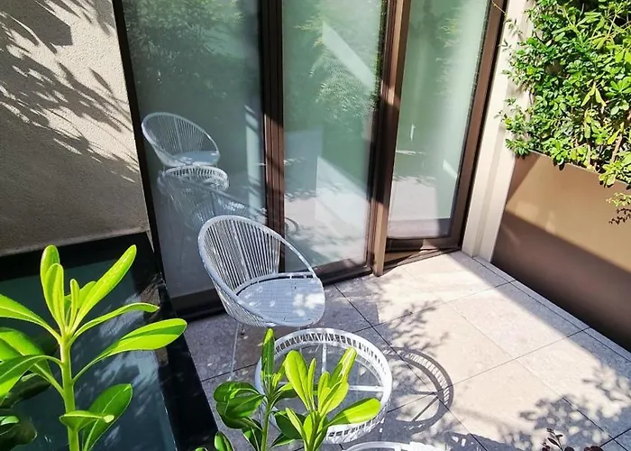 Vytalea - Trilocale Moderno Con Patio E Doppi Servizi, Vicino M4 - Modern 2-bedroom With Patio&two Bathrooms, Near Metro M4