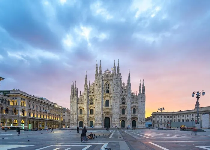 Duomo Wonderful For 6 * Milano