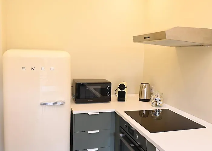 Smart Living Coronelli, Due Passi Da M4 アパート