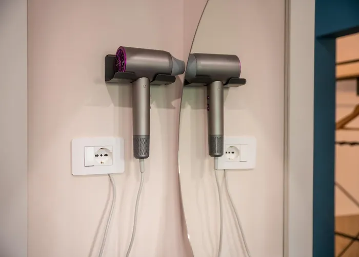 Show Mi - Rho Fiera & San Siro - Free Parking ゲストハウス