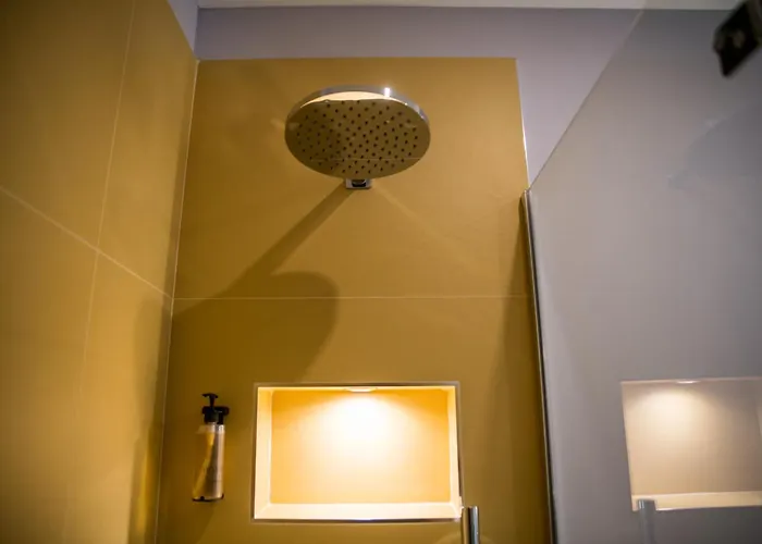 Show Mi - Rho Fiera & San Siro - Free Parking ゲストハウス