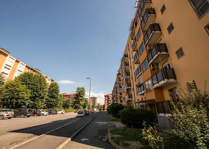 Show Mi - Rho Fiera & San Siro - Free Parking 3* ミラノ