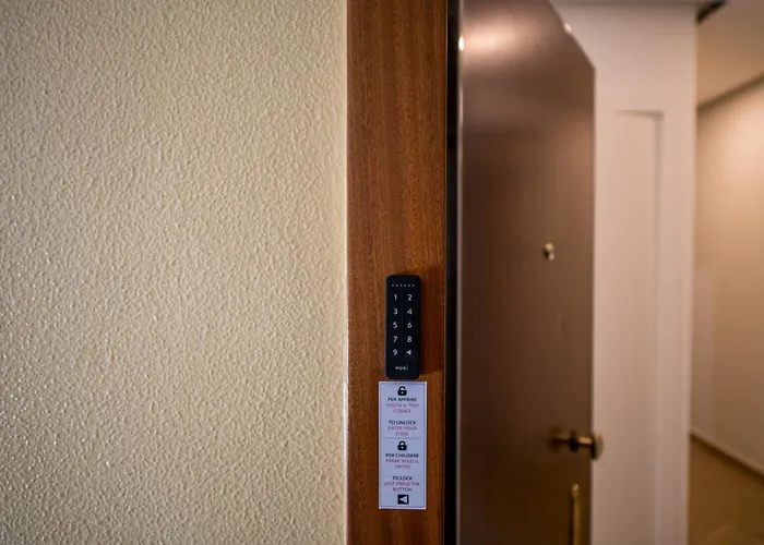 Show Mi - Rho Fiera & San Siro - Free Parking 3* ミラノ