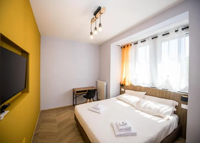 ゲストハウス Show Mi - Rho Fiera & San Siro - Free Parking