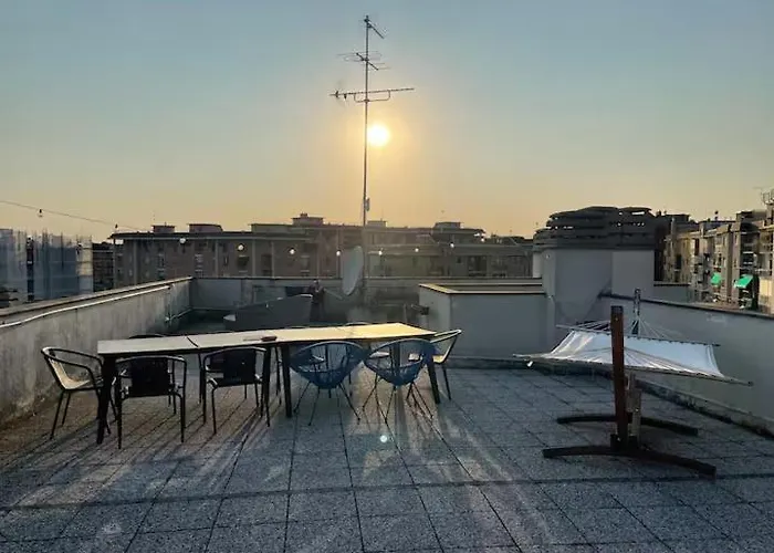 3 Bedrooms With Terrace Close To The Center