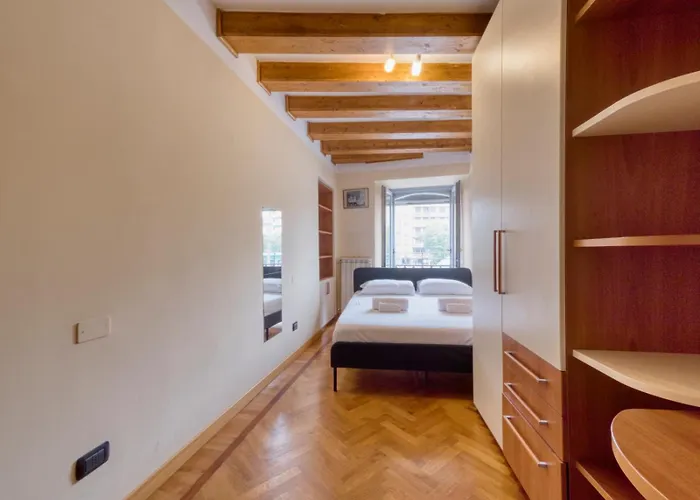 I-host - Trilocale Navigli Con Vista Darsena Milán