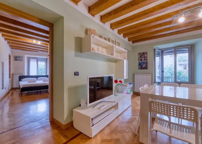 Apartamento I-host - Trilocale Navigli Con Vista Darsena *