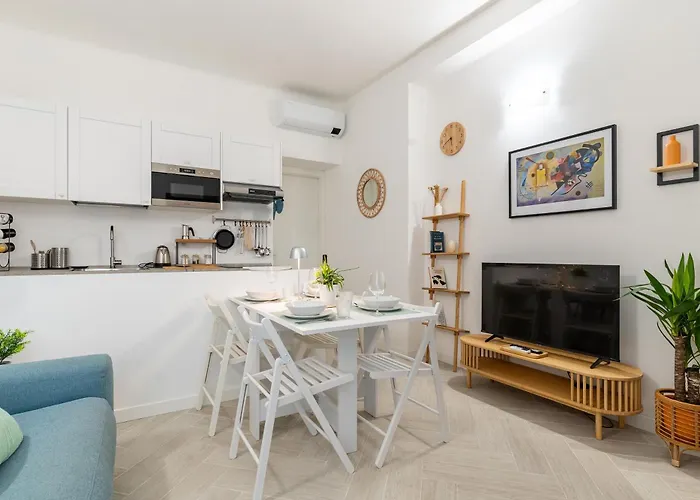 Cozy 1 Bdr - Downtown Navigli, Duomo Mediolan