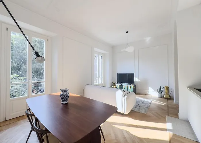 Design & Comfort In Porta Romana Apartment *