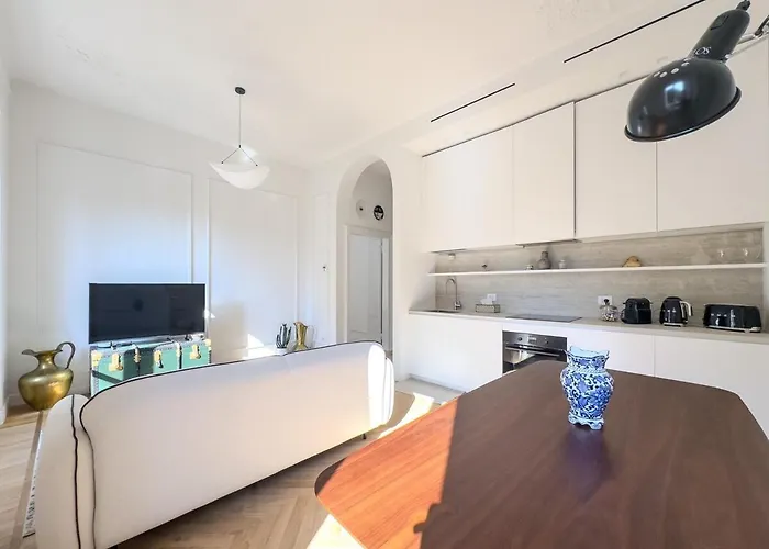 Apartment Design & Comfort In Porta Romana