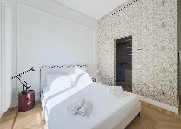 Design & Comfort In Porta Romana Apartment *