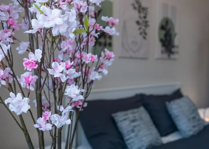 Apartman Bright & Cozy 2 Bedroom Flat 50m From M4 Stop