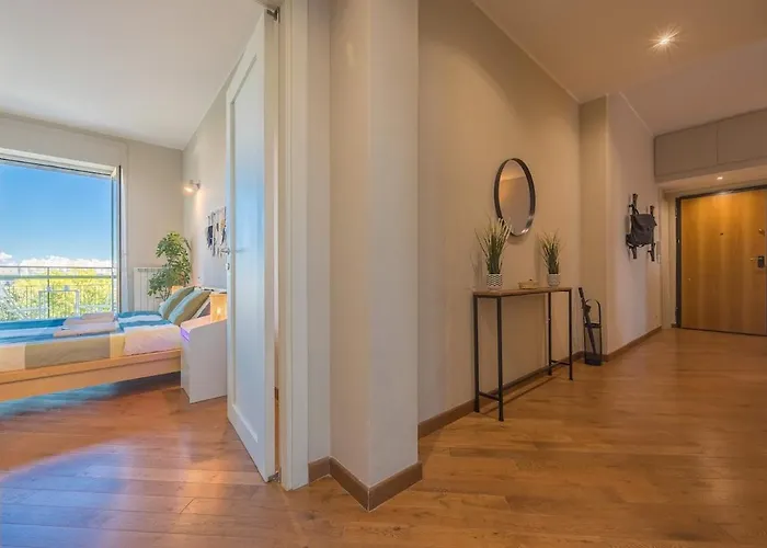 Bright & Cozy 2 Bedroom Flat 50m From M4 Stop Apartman *