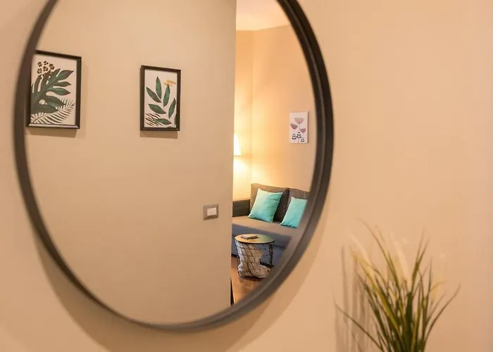 Bright & Cozy 2 Bedroom Flat 50m From M4 Stop Apartman