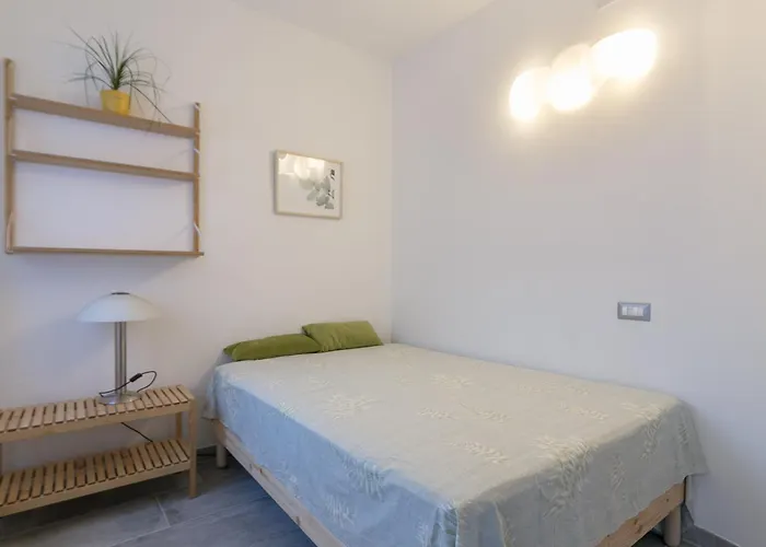 Joivy Modern With Balcony Near Appartamento Milano